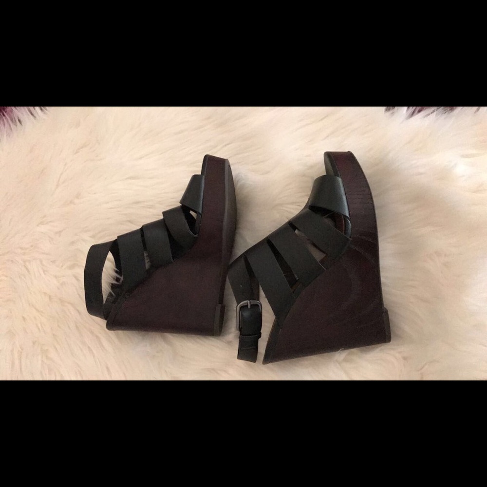 Lucky brand LP-Ravinna strapped wedge sandals